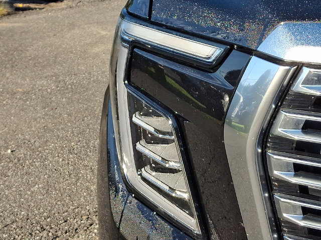 Used 2025 GMC Yukon XL Denali AWD/4WD image 29
