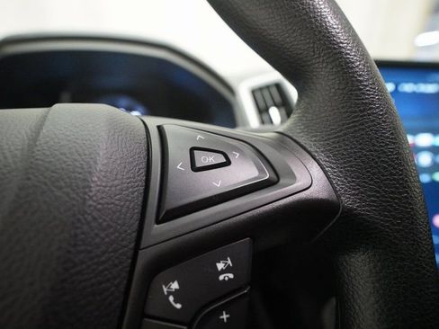 Used 2022 Ford Edge SE w/ Black Appearance Package image 18