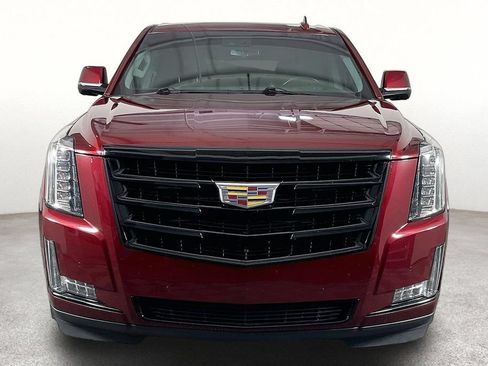 Used 2019 Cadillac Escalade Luxury w/ Escalade Sport Edition AWD/4WD image 4