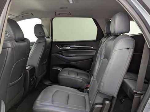 Used 2021 Buick Enclave Essence FWD image 17