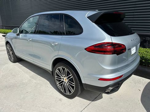 Certified 2017 Porsche Cayenne AWD/4WD image 3