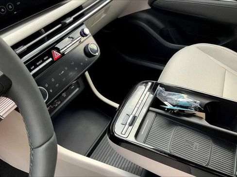 New 2026 Hyundai Tucson Limited image 8