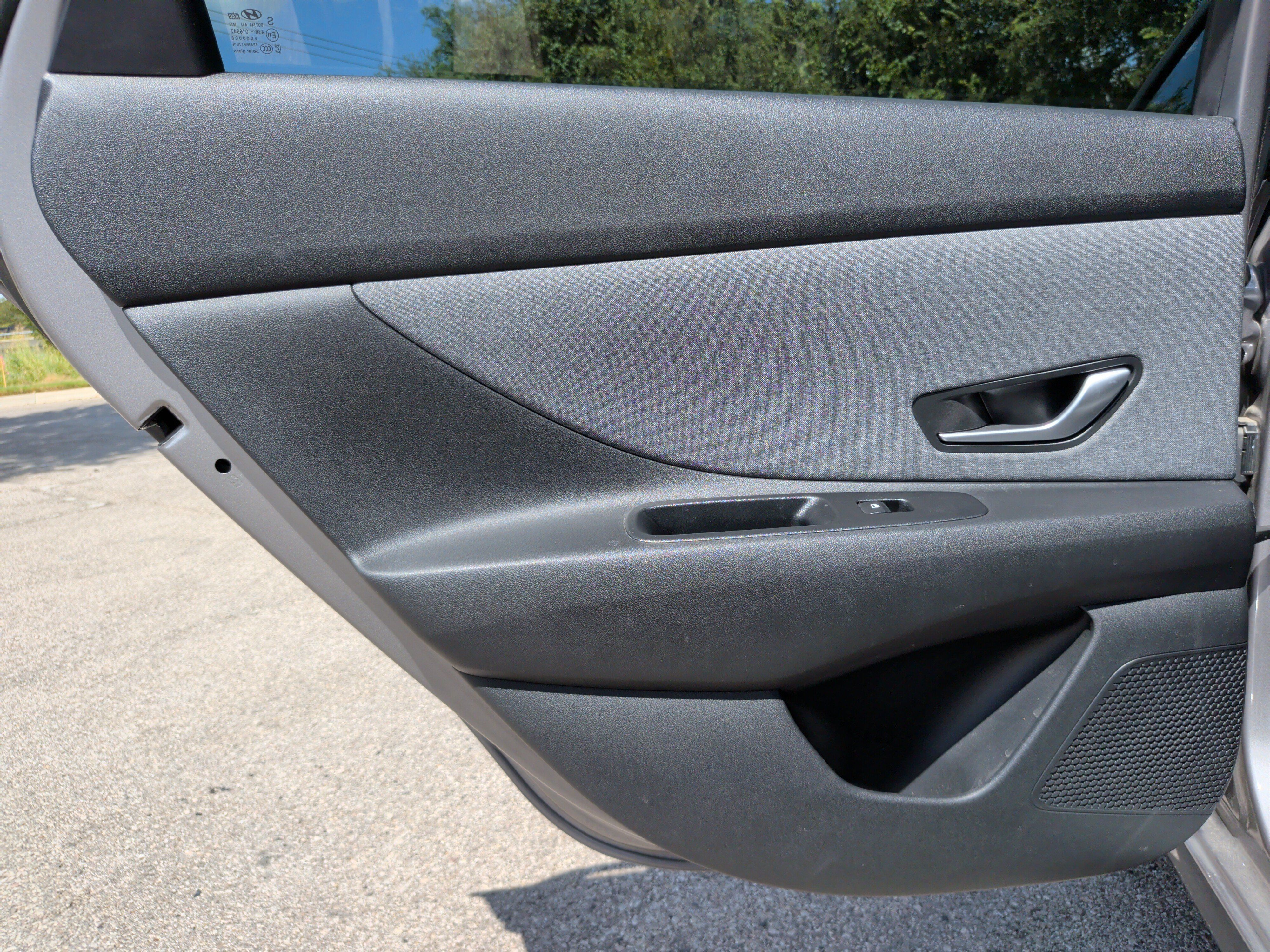 Used 2022 Hyundai Elantra Limited FWD image 37