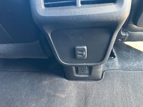 Used 2024 GMC Terrain SLT image 44