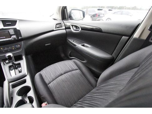 Used 2016 Nissan Sentra SV FWD image 12