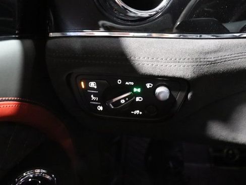Used 2021 Bentley Bentayga Speed AWD/4WD image 71