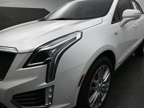 Certified 2024 Cadillac XT5 Sportv w/ Technology Package AWD/4WD image 35