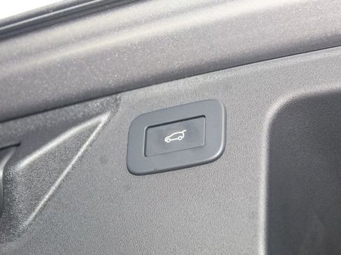 New 2026 Land Rover Discovery Sport Landmark image 13