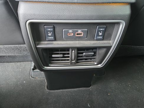 Used 2022 Nissan Murano Platinum w/ Cargo Package image 18