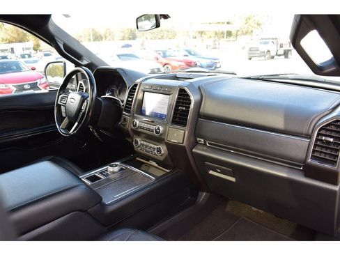 Used 2020 Ford Expedition Limited image 34