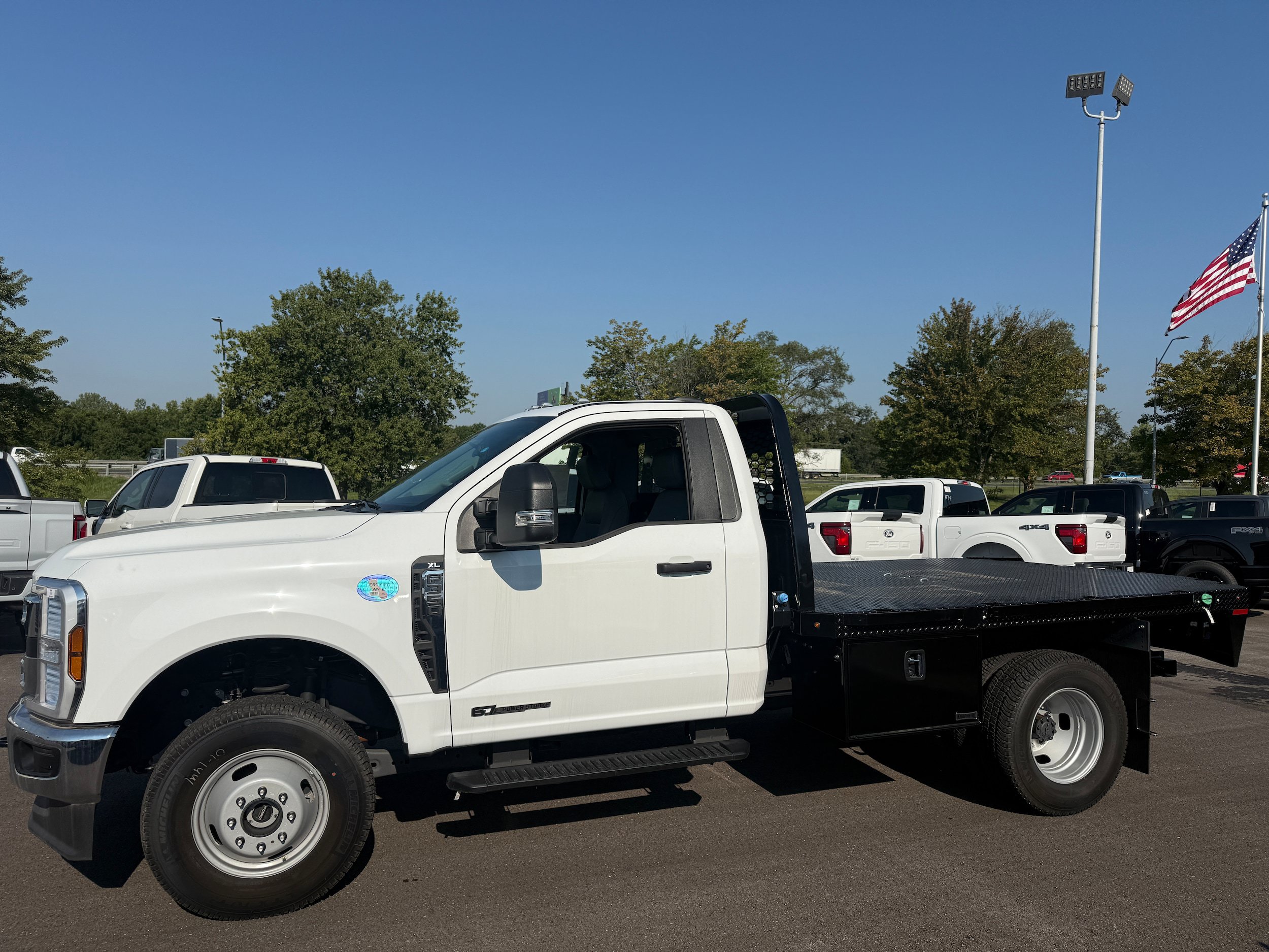 New 2025 Ford F350 XL w/ XL Chrome Package AWD/4WD image 4