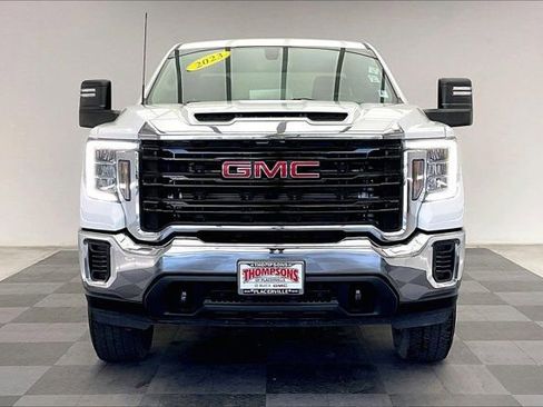 Used 2023 GMC Sierra 2500 Pro w/ Convenience Package image 2