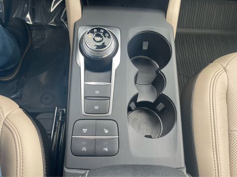 Used 2020 Ford Escape Titanium image 25