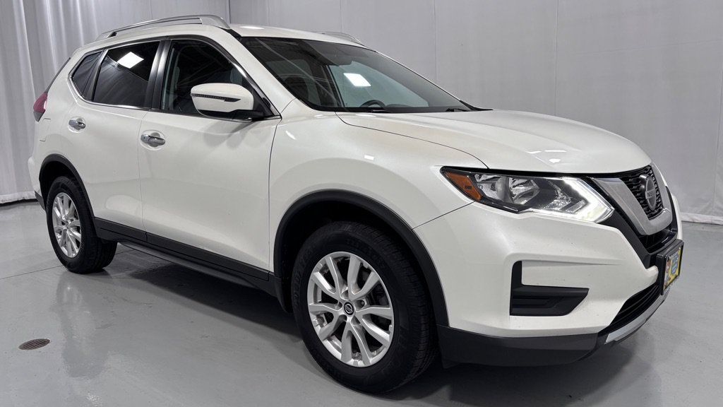 Used 2018 Nissan Rogue SV AWD/4WD image 3