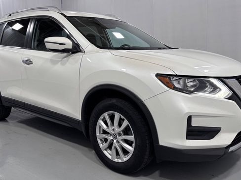 Used 2018 Nissan Rogue SV AWD/4WD image 3