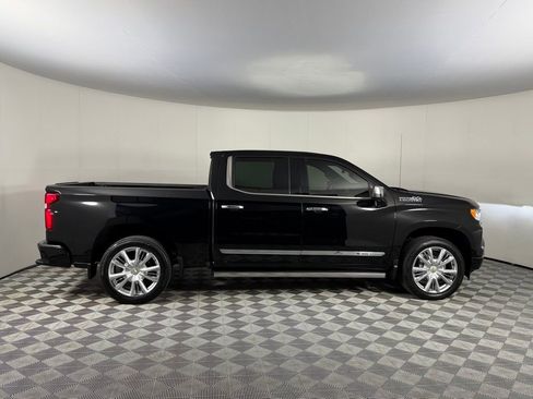 Used 2024 Chevrolet Silverado 1500 High Country AWD/4WD image 7