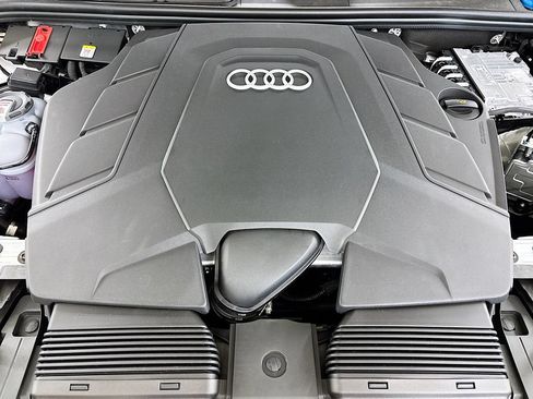 Used 2025 Audi Q7 3.0T Premium Plus AWD/4WD image 23