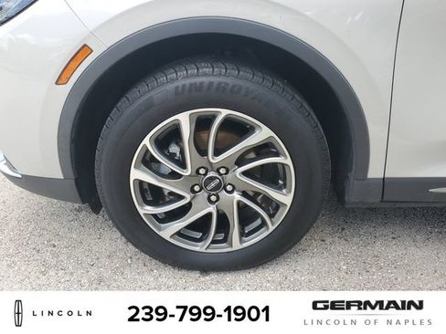 Certified 2021 Lincoln Corsair FWD image 12