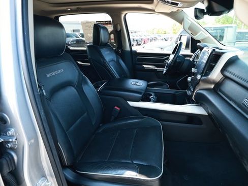 Used 2019 RAM 1500 Laramie AWD/4WD image 30