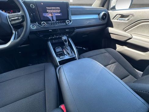 Used 2023 Chevrolet Colorado LT w/ LT Convenience Package II image 3