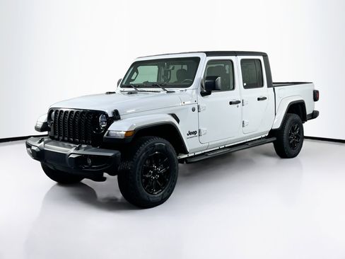 Used 2022 Jeep Gladiator Sport image 1