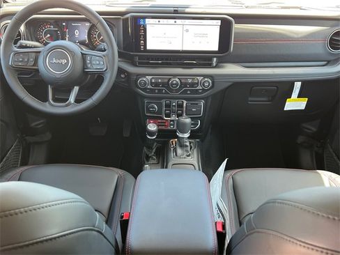 New 2025 Jeep Gladiator Rubicon w/ Convenience Group image 9