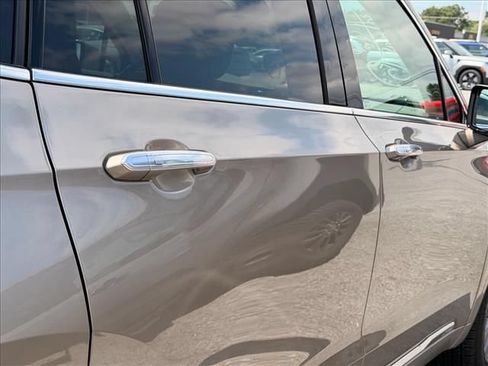 Used 2022 Cadillac XT6 Premium Luxury w/ Technology Package AWD/4WD image 19