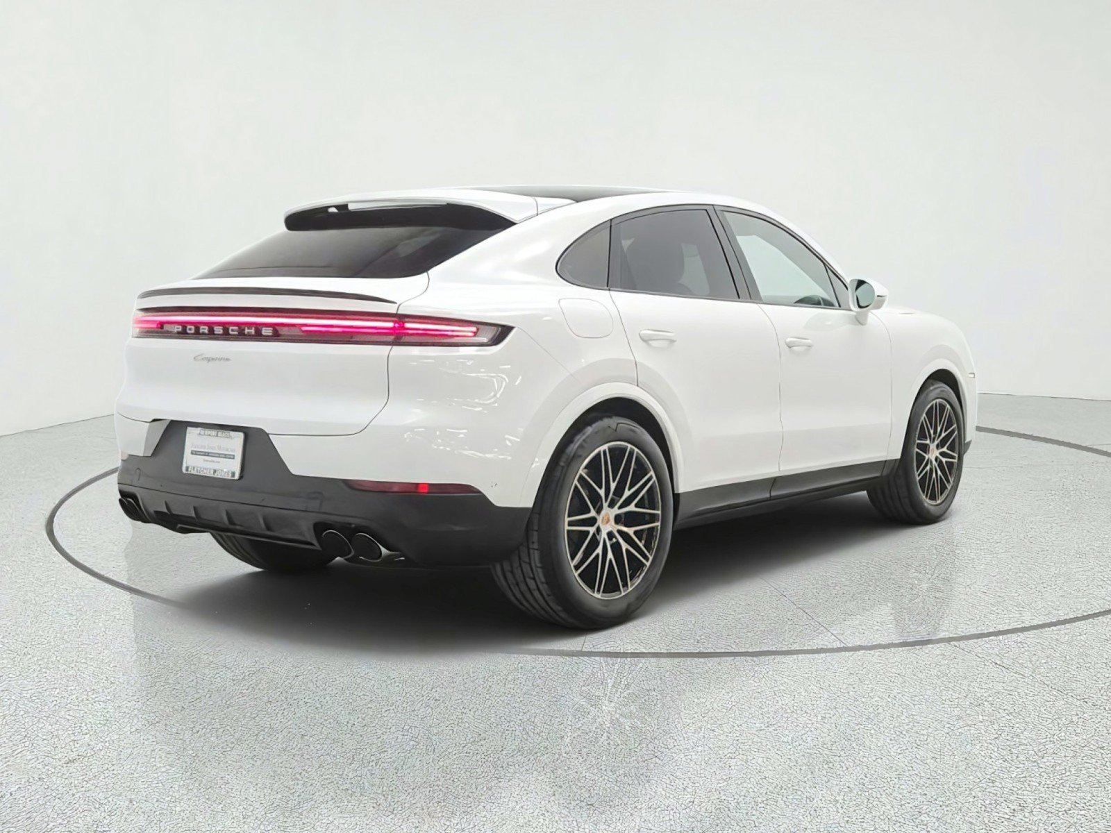 Used 2025 Porsche Cayenne Coupe AWD/4WD image 5