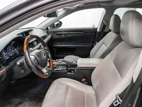 Used 2017 Lexus ES 350 w/ Navigation System Package FWD image 18