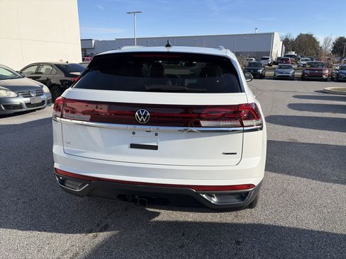 New 2026 Volkswagen Atlas Cross Sport SE image 4