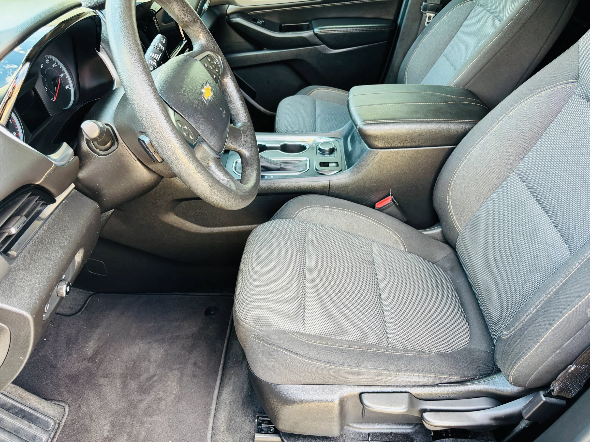 Used 2020 Chevrolet Traverse LS FWD image 11