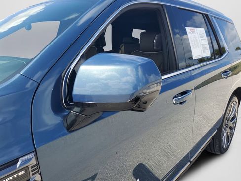 Used 2025 GMC Yukon Denali Ultimate image 11