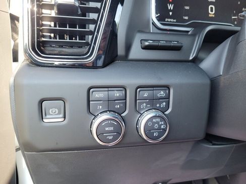 Used 2024 GMC Sierra 1500 AT4X image 27