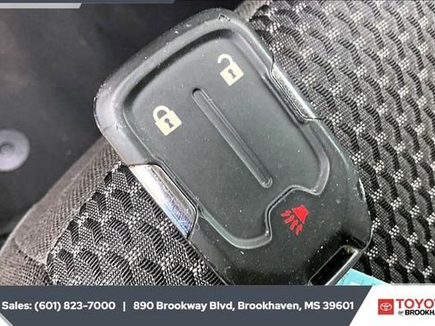 Used 2024 GMC Terrain SLE image 9