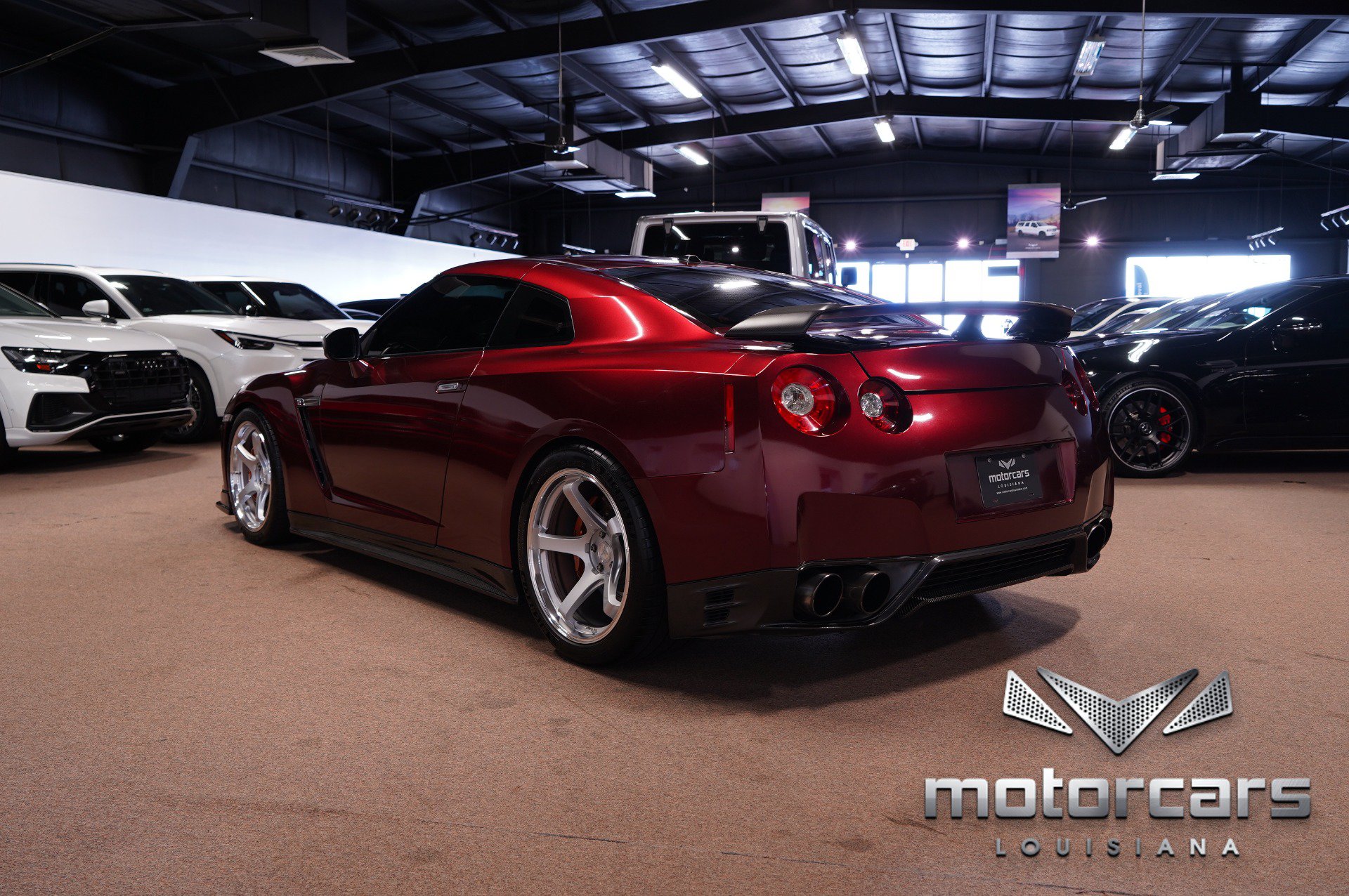 Used 2014 Nissan GT-R Black Edition AWD/4WD image 5