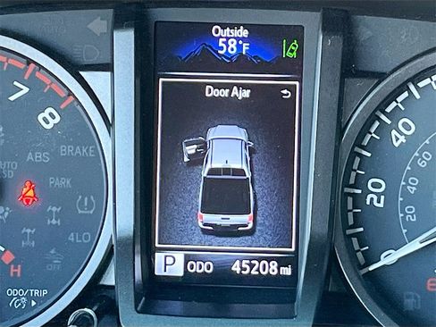 Used 2022 Toyota Tacoma TRD Sport image 12