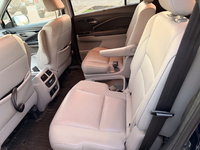 Used 2019 Honda Pilot Elite image 6