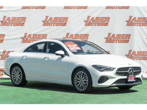 Used 2025 Mercedes-Benz CLA 250 image 1