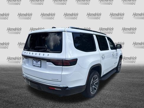 Used 2024 Jeep Wagoneer Series II w/ Flexible Seating Group RWD image 9