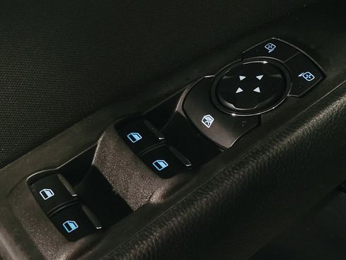 Used 2019 Ford Fusion SE FWD image 27
