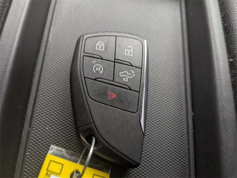 Used 2023 Chevrolet Silverado 1500 Custom image 32