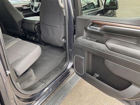 Used 2024 GMC Sierra 1500 Elevation image 24