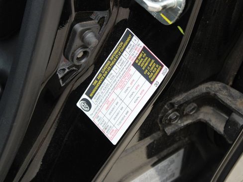 Used 2019 Nissan Sentra SR image 27