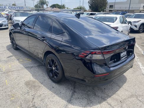 Used 2025 Honda Accord SE image 7