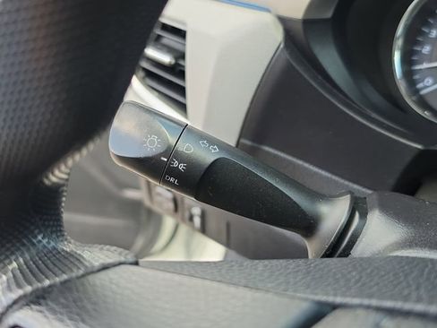 Used 2015 Toyota Corolla LE FWD image 22