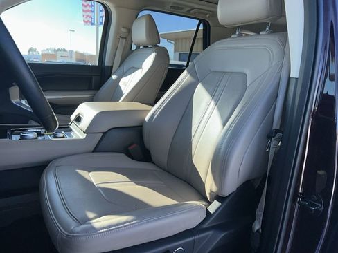 Used 2023 Ford Expedition Max Limited image 15