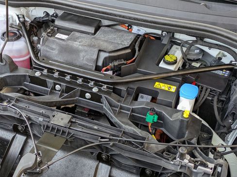 Used 2023 Audi Q4 e-tron Premium Plus w/ Premium Plus image 24