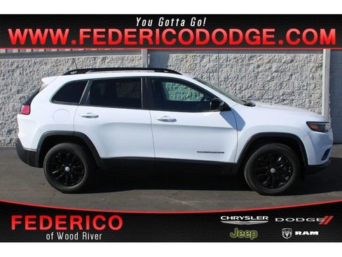 Used 2022 Jeep Cherokee Latitude Lux image 1