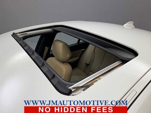 Used 2017 BMW 330i xDrive Sedan image 11