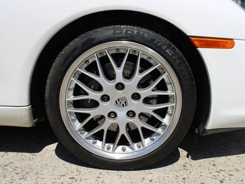 Used 2002 Porsche 911 Cabriolet image 39